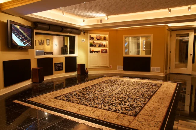 Main Studio Iso 2